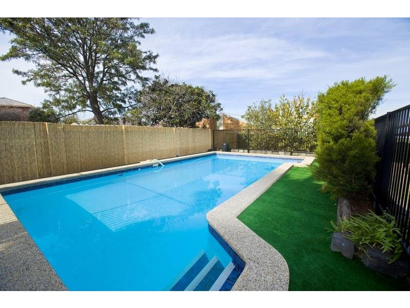 8 Galloway Street, Dandenong North VIC 3175