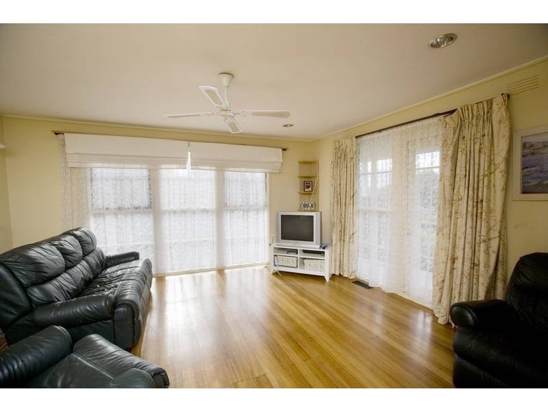 24 Teal Court, Dandenong North VIC 3175