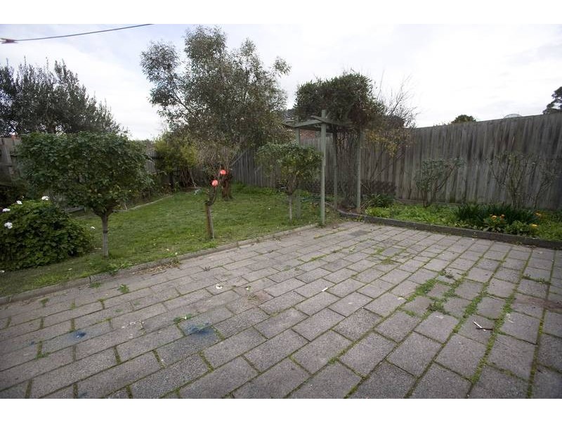24 Teal Court, Dandenong North VIC 3175