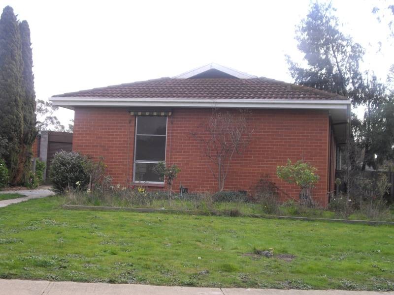 15 Silvan Grove, Hampton Park VIC 3976