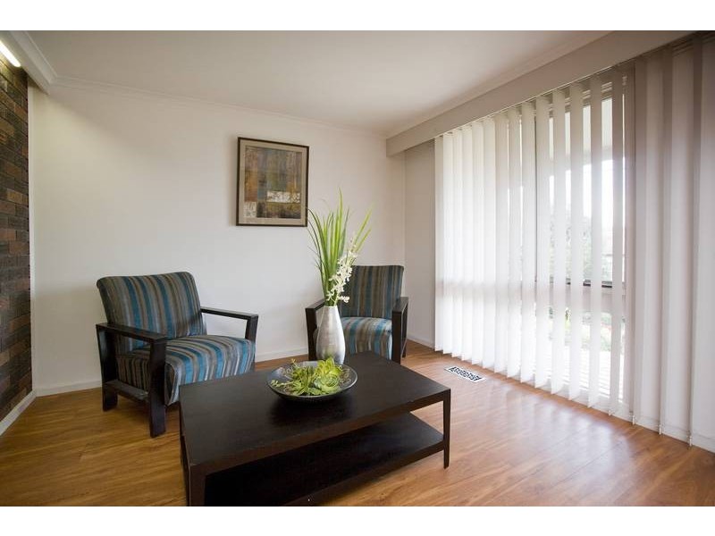 8 ROBYN COURT, Dandenong North VIC 3175