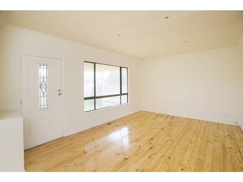 1/4 Cook Court, Dandenong North VIC 3175