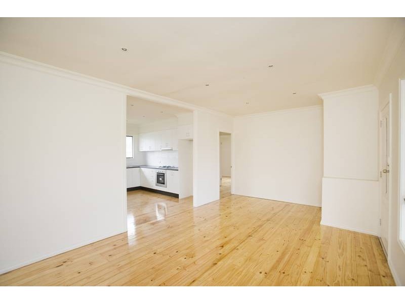 1/4 Cook Court, Dandenong North VIC 3175