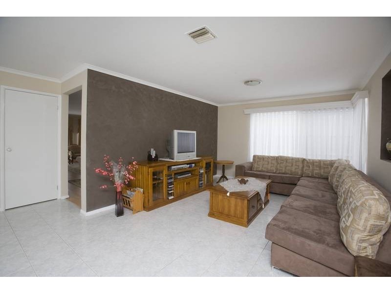 13 Wattlebird Court, Narre Warren VIC 3805