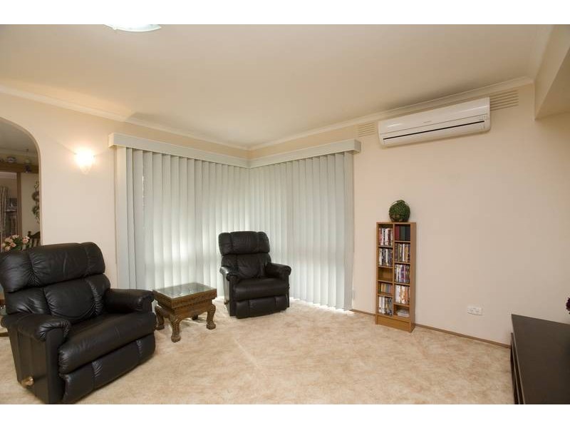 6 Grange Court, Dandenong North VIC 3175