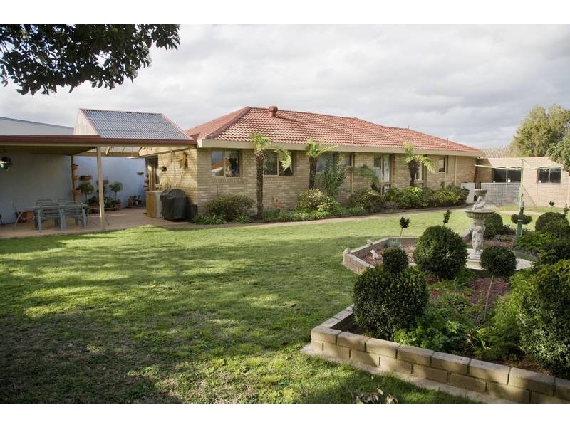 6 Grange Court, Dandenong North VIC 3175