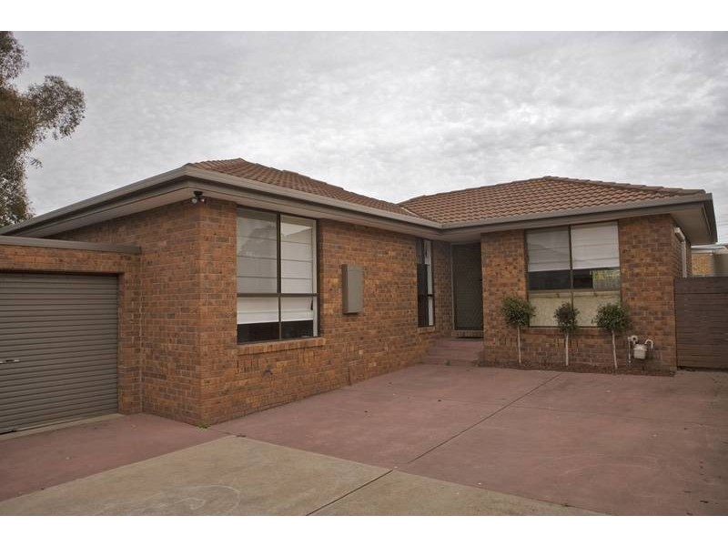 2/20 Camellia Ave, Noble Park North VIC 3174