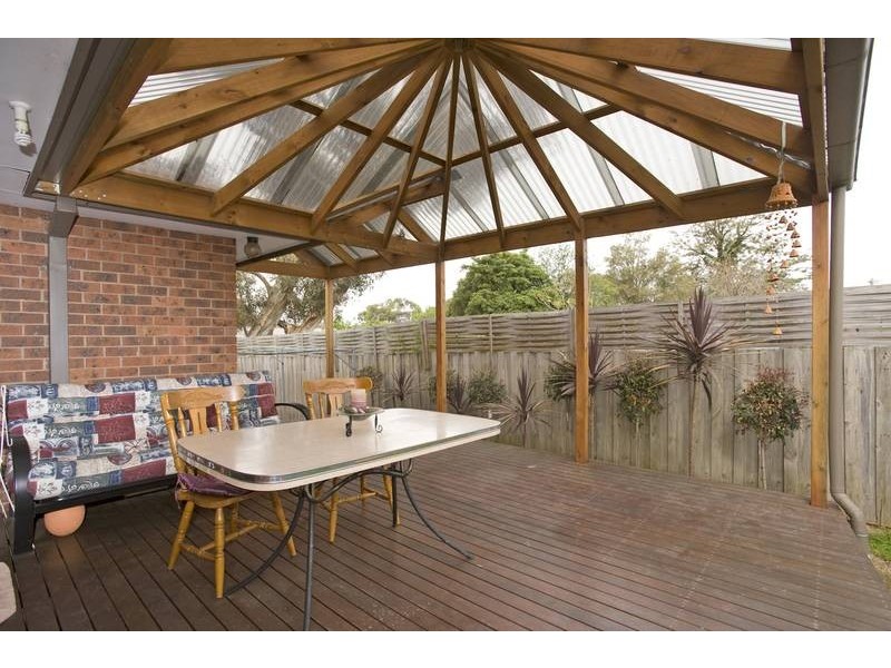 2/20 Camellia Ave, Noble Park North VIC 3174