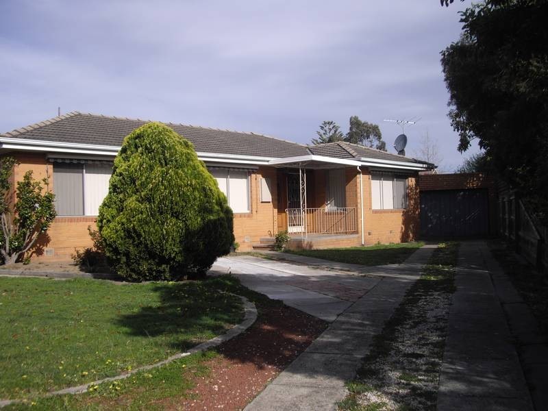10 Tiverton Drive, Mulgrave VIC 3170