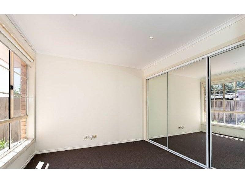 2/72 Oakwood Avenue, Noble Park North VIC 3174