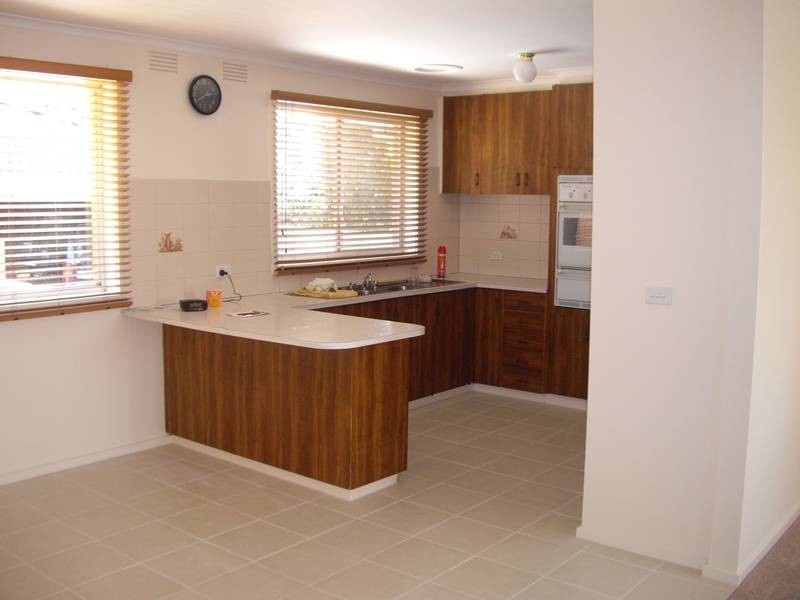 8 Glenelg Street, Dandenong North VIC 3175