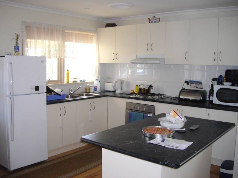 12 Bunarong Court, Noble Park North VIC 3174