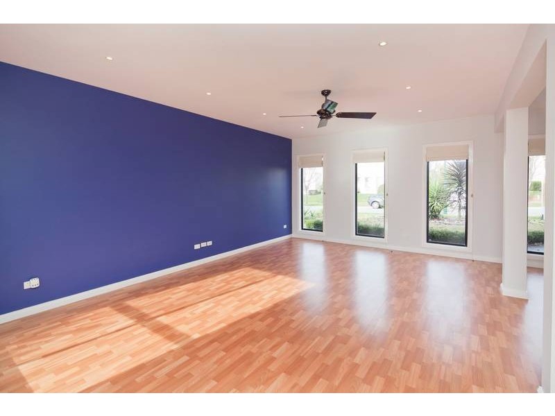 6 Hunt Club Road, Narre Warren South VIC 3805