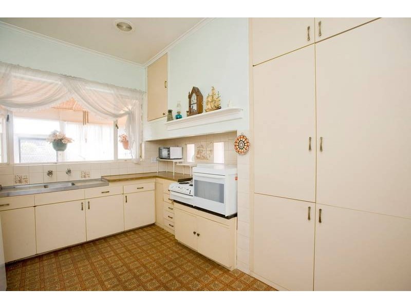 27 Police Road, Mulgrave VIC 3170