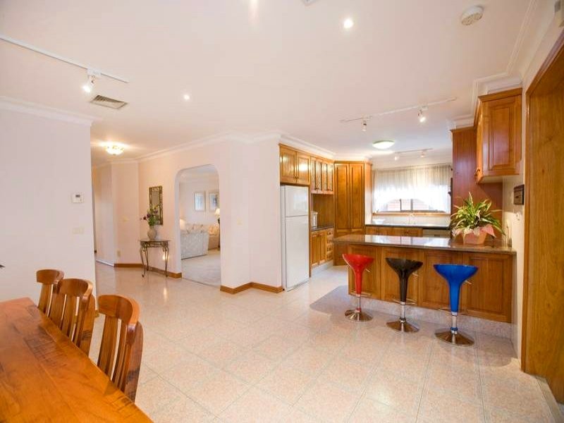 74 Bellbrook Drive, Dandenong North VIC 3175