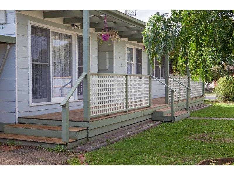 4 Smith Road, Springvale VIC 3171