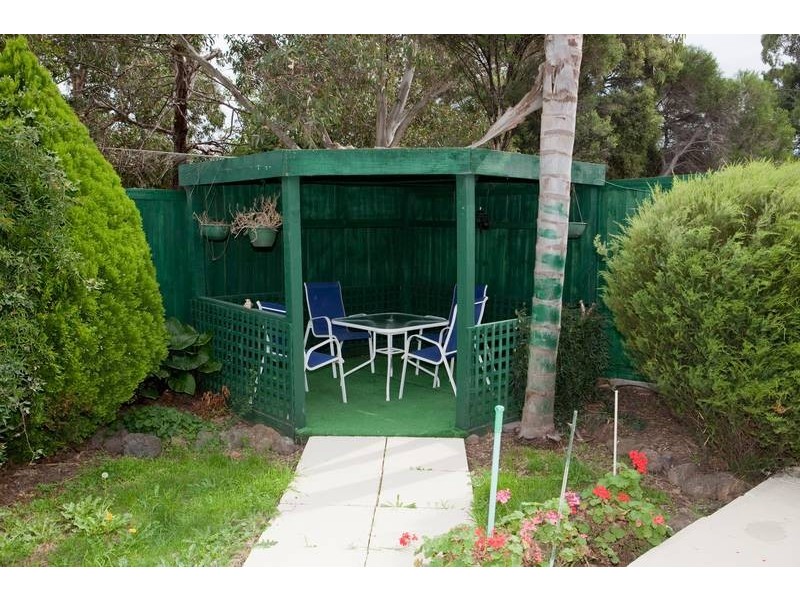 17 Carluke Close, Berwick VIC 3806