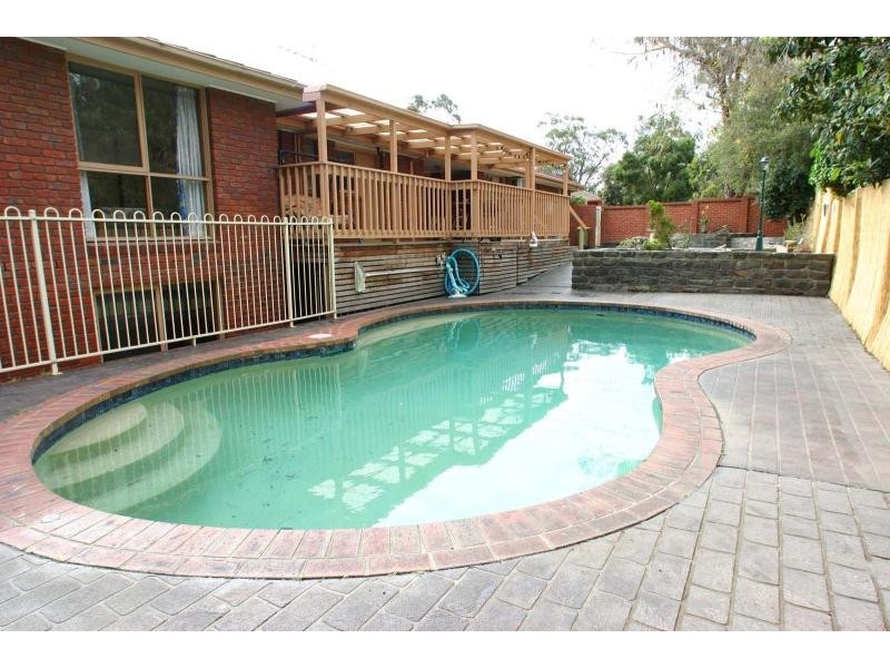 17 Timbertop Drive, Rowville VIC 3178
