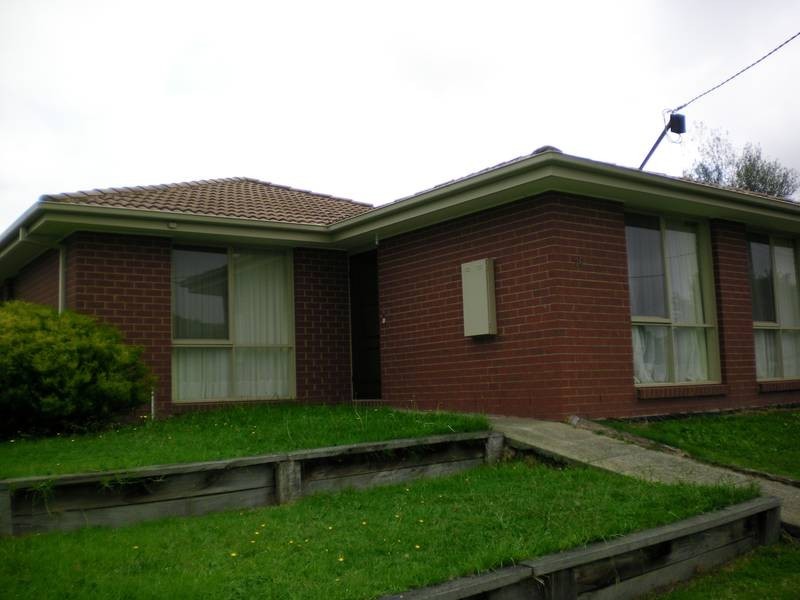 76 Strong Drive, Hampton Park VIC 3976