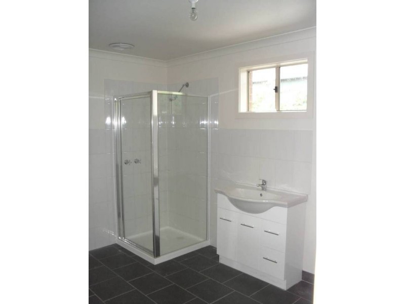 b/10 Blackmore Street, Dandenong North VIC 3175