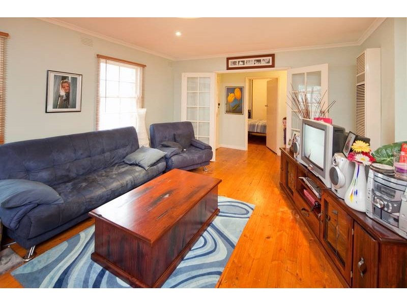 8 Tudor Court, Noble Park North VIC 3174