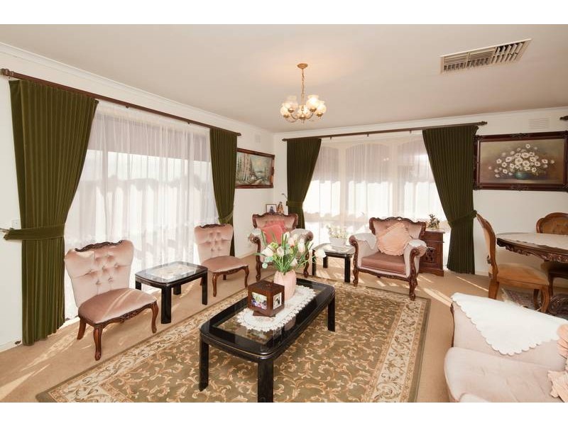 20 Daniel Solander Drive, Endeavour Hills VIC 3802