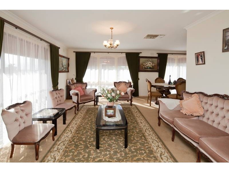 20 Daniel Solander Drive, Endeavour Hills VIC 3802