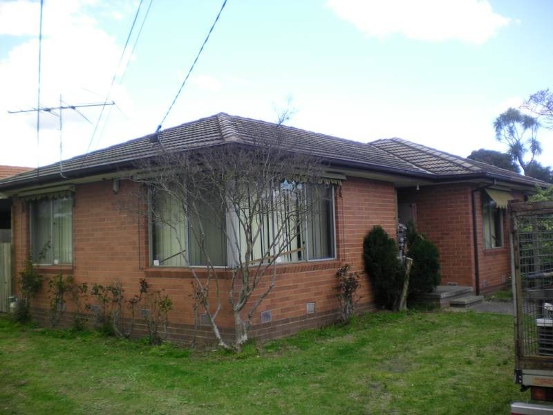 4 Finsbury Drive, Dandenong North VIC 3175