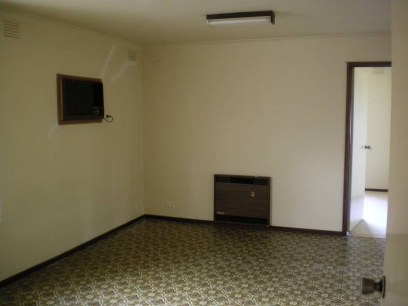 4 Finsbury Drive, Dandenong North VIC 3175