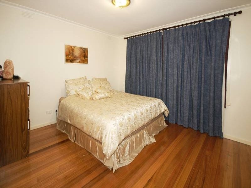 35 Einstein Avenue, Mulgrave VIC 3170