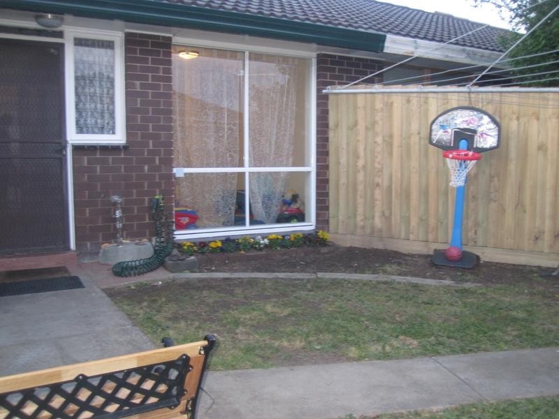 1/19 Apex Street, Dandenong North VIC 3175