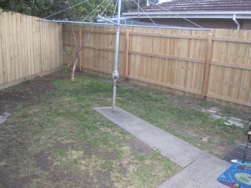 1/19 Apex Street, Dandenong North VIC 3175