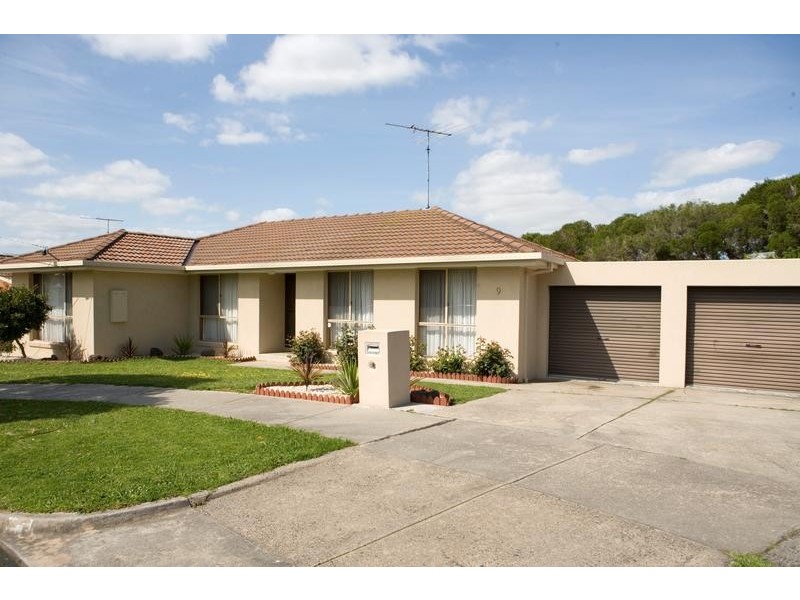 9 Dowell Court, Dandenong North VIC 3175