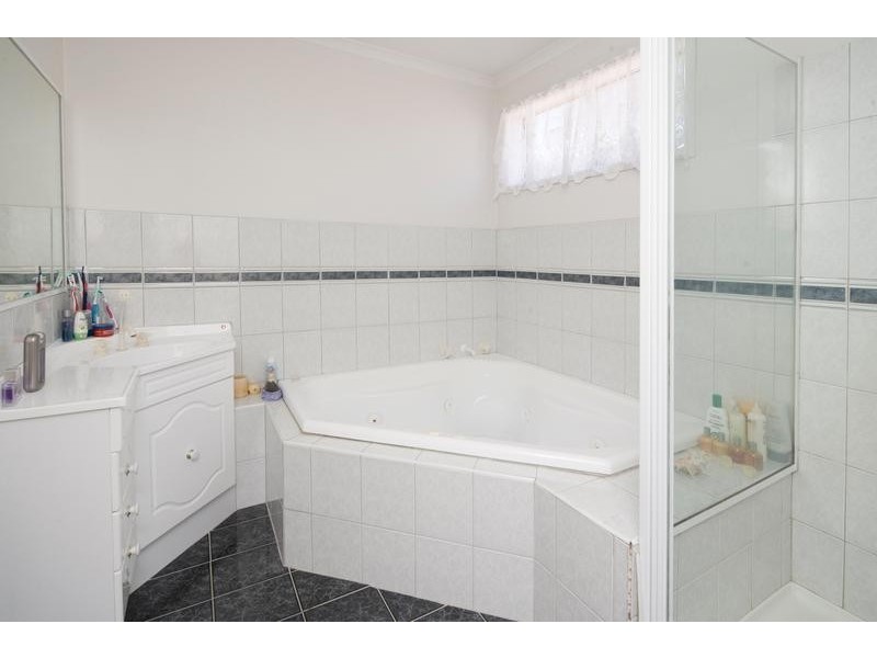 64 Botanical Grove, Doveton VIC 3177