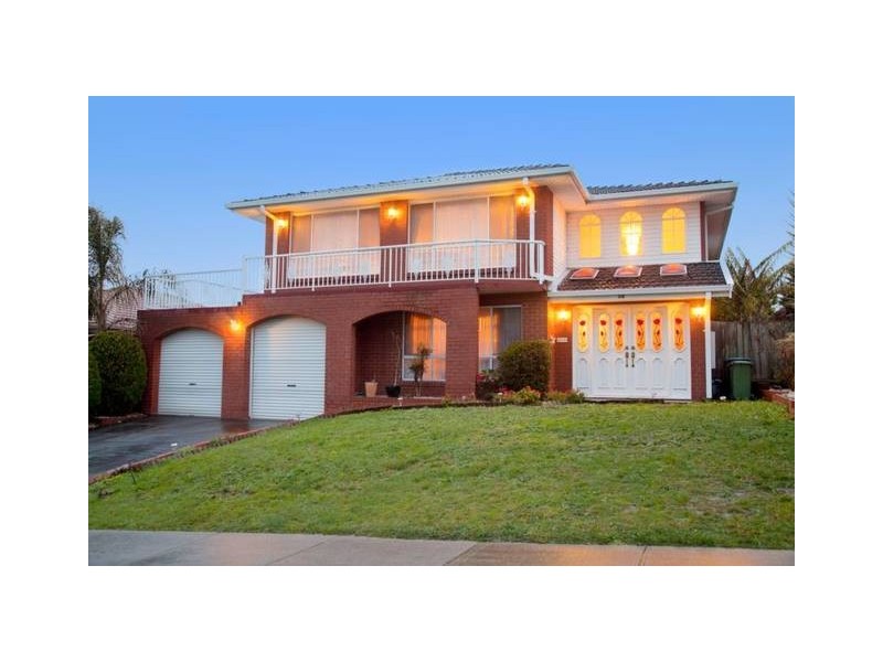 36 David Collins Drive, Endeavour Hills VIC 3802