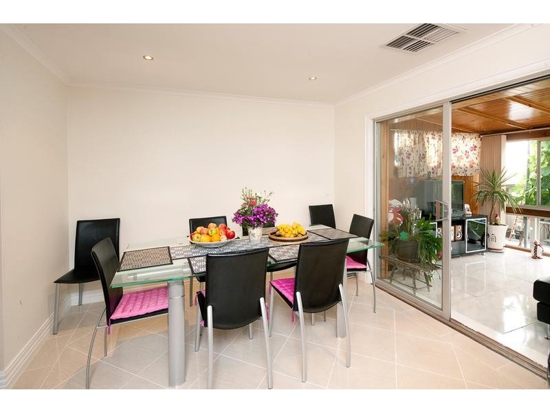 34 Zachary Hicks Crescent, Endeavour Hills VIC 3802