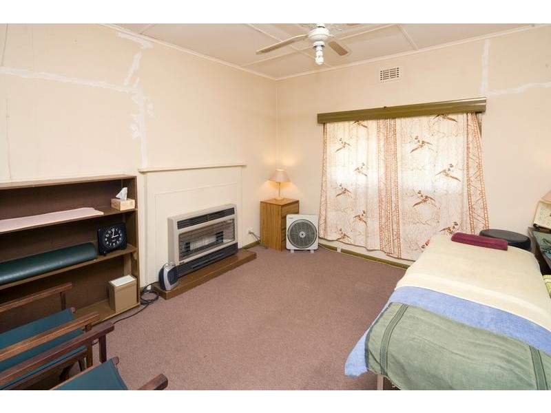 68 Hillside Street, Springvale VIC 3171