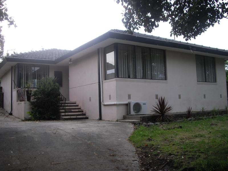 110 Seebeck Rd, Rowville VIC 3178