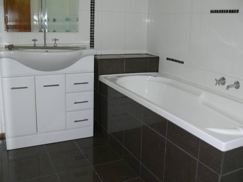 2/25 Muir Street, Frankston South VIC 3199