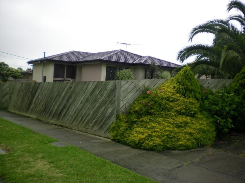 6 Elms Court, Dandenong North VIC 3175