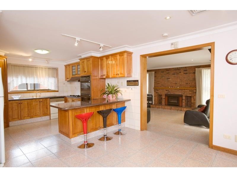 74 Bellbrook Drive, Dandenong North VIC 3175