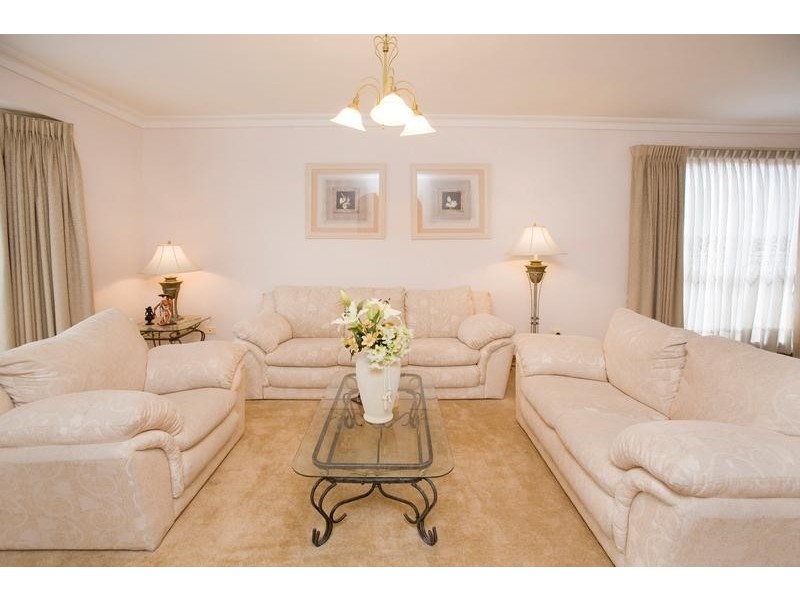 74 Bellbrook Drive, Dandenong North VIC 3175