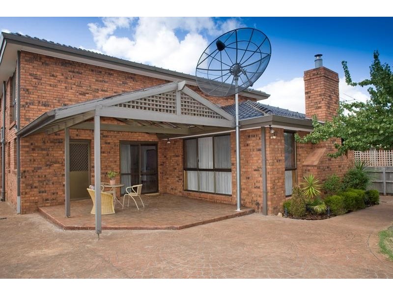 74 Bellbrook Drive, Dandenong North VIC 3175