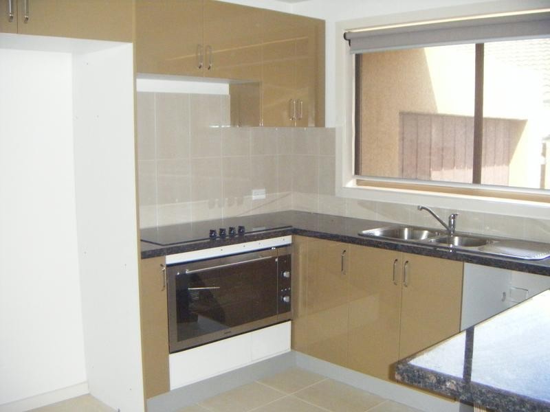 2/6 Galos Place, Noble Park North VIC 3174