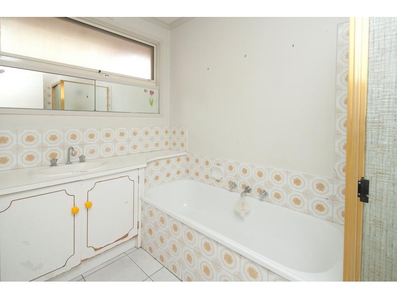 100 Loch Road, Dandenong North VIC 3175