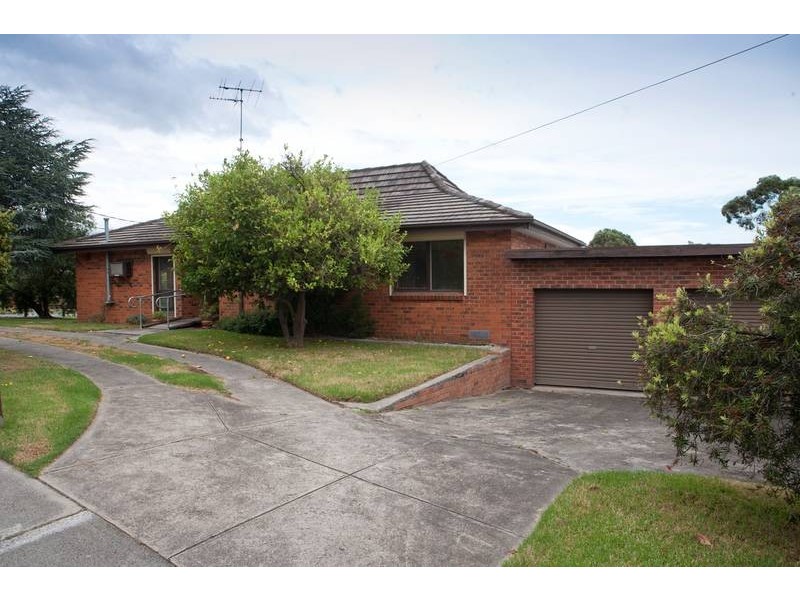 2 Jacksons Road, Noble Park North VIC 3174
