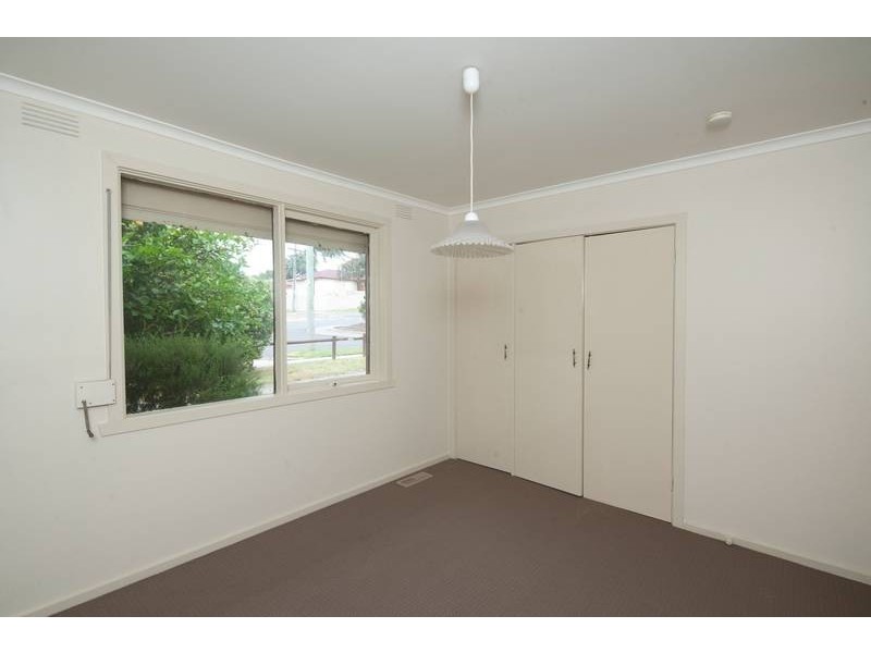2 Jacksons Road, Noble Park North VIC 3174