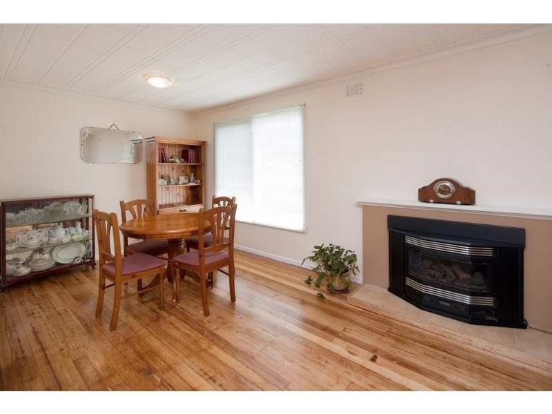 64 Hanleth Avenue, Springvale VIC 3171