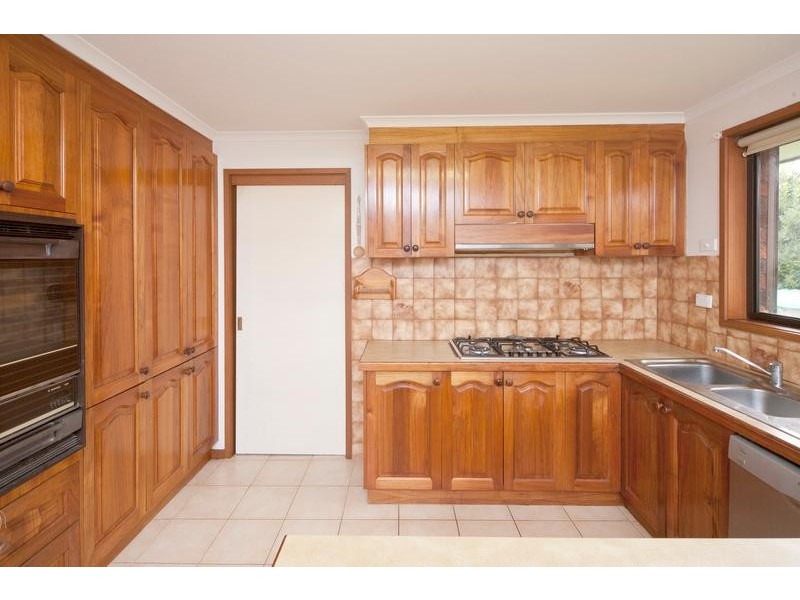 23 Bellbrook Drive, Dandenong North VIC 3175