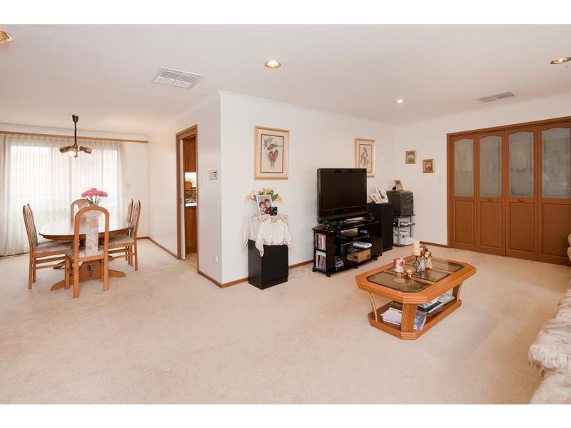 23 Bellbrook Drive, Dandenong North VIC 3175